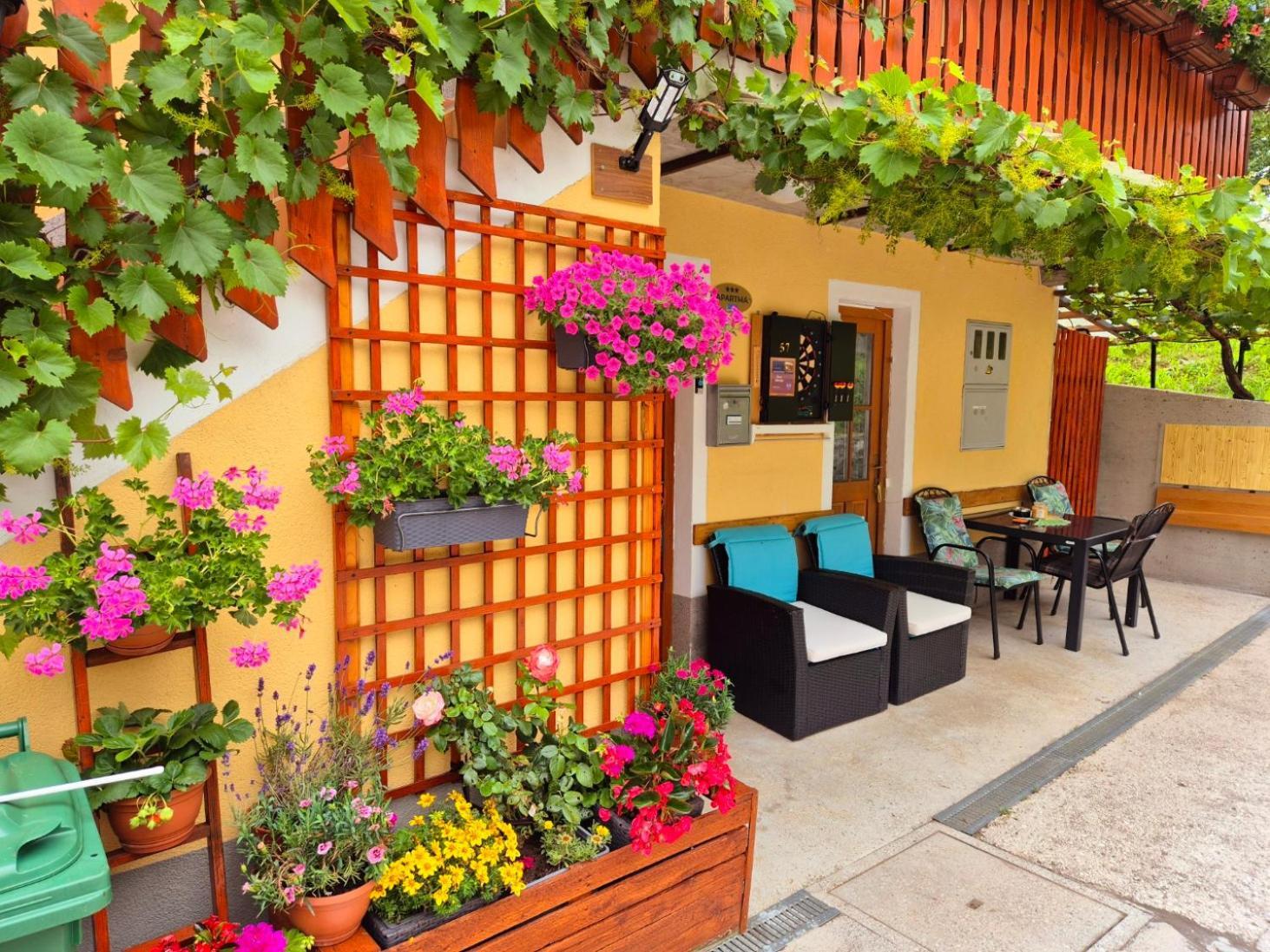 Apartment Anaya Paradise For Families Бовец Экстерьер фото